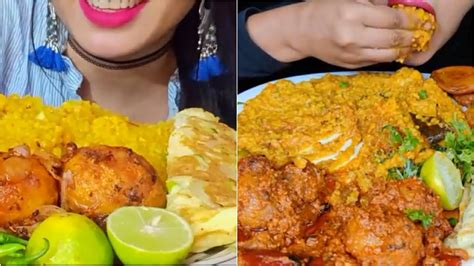 Khichuri Khichdi Eating With Dum Aloo Omlet And Papad Asmr Foodylicious Youtube