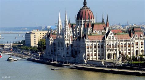 Budapest Parliament Tour and Cruise with Drinks - Klook