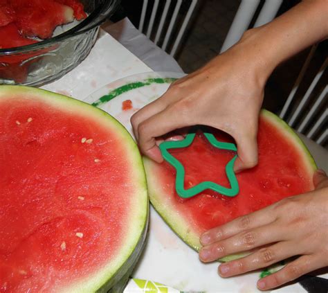 Household Ways: Quick & Easy Way to make Watermelon Festive for the 4th ...