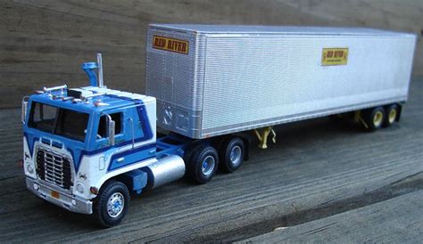 Blue Mule Ford WT 9000 Truck Tractor 40 Trailer Model Truck Kits