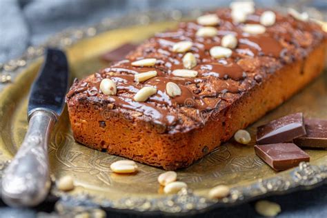 Delicioso Pastel Con Mantequilla De Cacahuate Y Helado De Chocolate