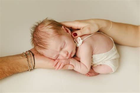 Servizio Fotografico Newborn Legnano Gallarate Varese