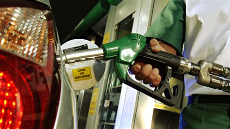 Petrobras reajusta preços de gasolina diesel e gás de cozinha hoje