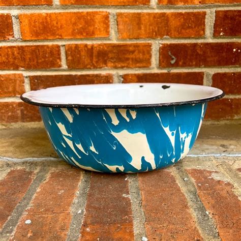 Accents Robin Egg Blue And White Swirl 135 Inch Enamelwaregraniteware