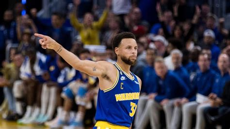 Steph Currys Magnificent Play Is Going Viral In Nuggets Warriors Game