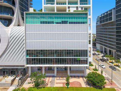 1040 Biscayne Blvd, Miami, FL 33132 - Ten Museum Park - RETAIL