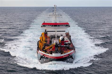 Weeks Marines New Hopper Dredge “magdalen” Arrives In North Carolina