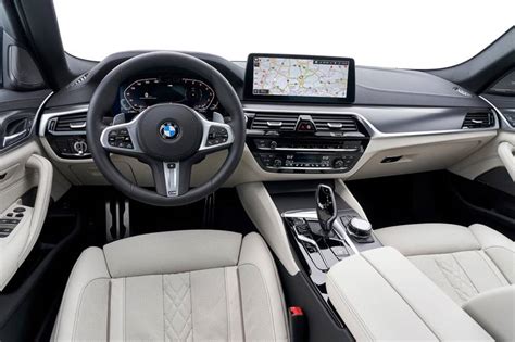 2023 BMW 5 Series Interior Pictures