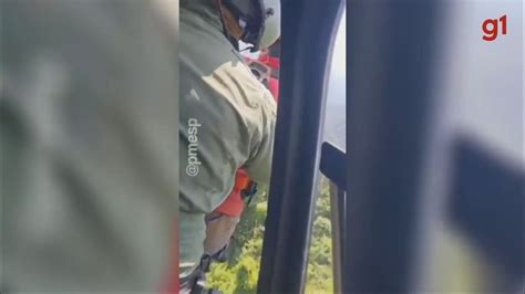 Homem Resgatado Por Helic Ptero Da Pm Ap S Escorregar Cair E Se