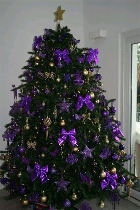 Noël 2024 La Magie Du Violet SInvite Dans Votre Décoration Image