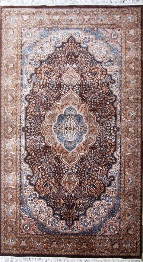 Living And Dining room wool silk rug with floral design from Kashmir