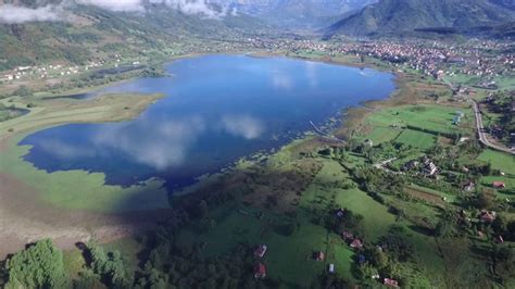 Plavsko Jezero Plav Gde Na Pecanje