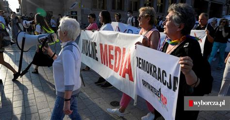 Lex TVN 15 sierpnia protest we Wrocławiu w obronie wolnych mediów