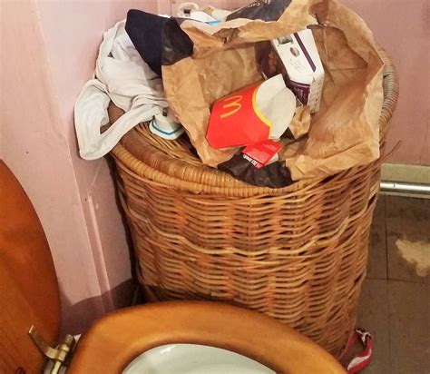 Sex Toys Suspenders And Spin The Bottle Londonist Goes To A Sapphic Sex Party Londonist