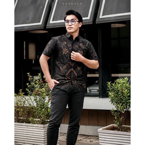 Laskala Batik Premium Slimfit Haikal Hitam Lengan Pendek KP08A306