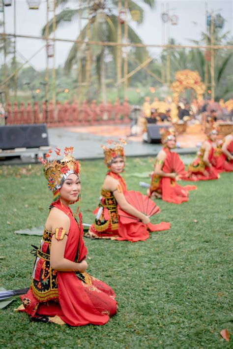 Menyaksikan Keindahan Sendratari Meras Gandrung Jagoan Indonesia