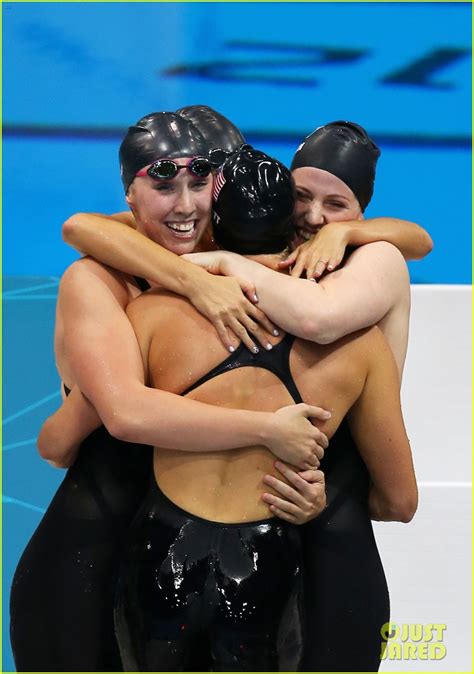 Us Womens Swimming Team Wins Gold In 4x200m Relay Photo 2695438 Photos Just Jared