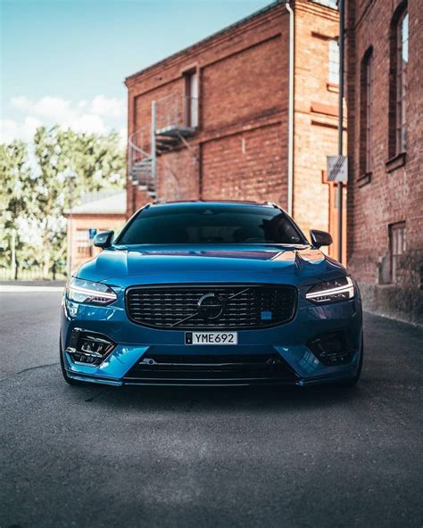 @f.djurberg owns this awesome V90 R-design Polestar from Sweden