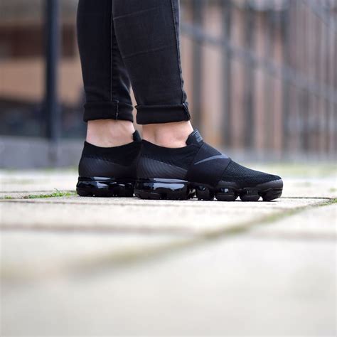 Women S Nike Air Vapormax Flyknit MOC Triple Black Black