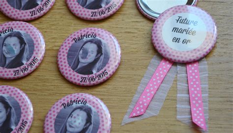 Kit De Badges Et Cocarde Pour Enterrement De Vie De Jeune Fille EVJF