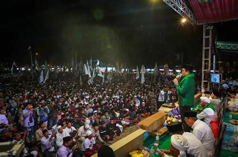 Gelar Sholawat Bersama, Belasan Ribu Jamaah Doakan Gus Muhaimin Presiden 2024 - LIPUTAN JATIM