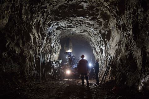 Image: underground mining, www.1newsmaker.ru