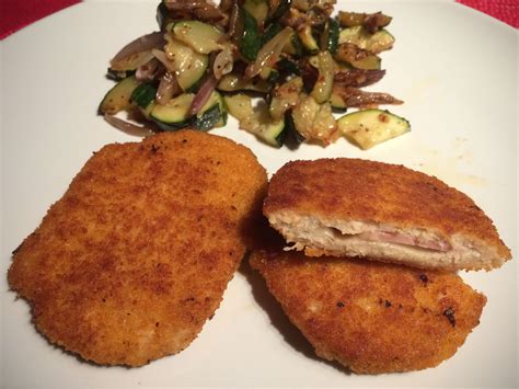 Vegetarische Mühlen Schnitzel Cordon bleu zubereitet Küchenflug