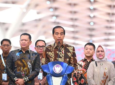 Resmi Beroperasi Presiden Jokowi Resmikan Operasional Kereta Cepat