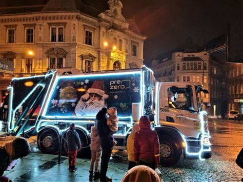 Galeria Pilne Rozbłysła największa choinka w Bielsku Białej Idą