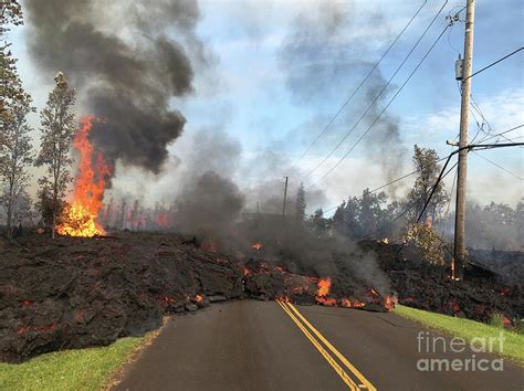 Lava Flow Due To Kilauea Eruption Photograph by Us Geological Survey/science Photo Library - Pixels