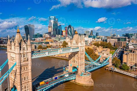 Aerial panoramic cityscape view of the London Tower Bridge 5134052 ...