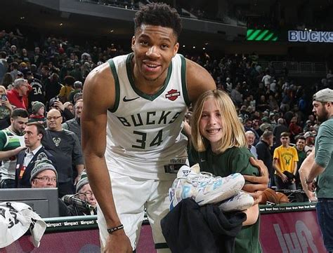 Watch Giannis Antetokounmpo S Heartwarming Gesture To Bucks Fan Proves