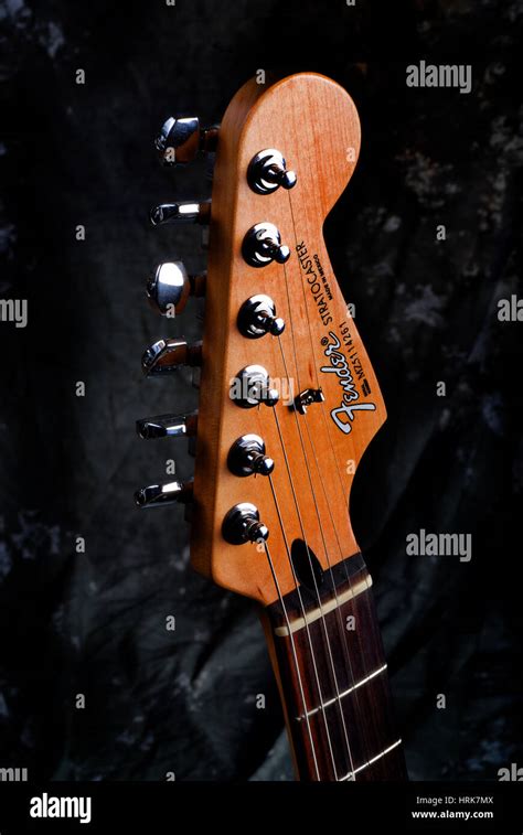 tuning knobs of electric guitar Stock Photo - Alamy