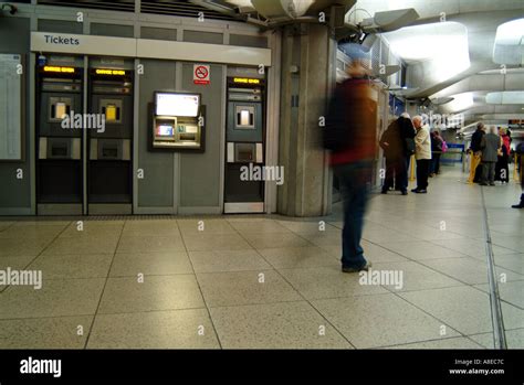 westminster tube station Stock Photo - Alamy