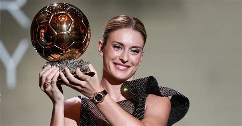 Alexia Putellas FC Barcelone Conserve Son Ballon D Or De Meilleure