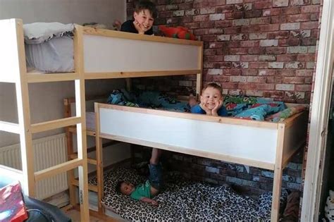 Single mum who couldn’t find a triple bunk bed built her own using Ikea bargains & people are in ...