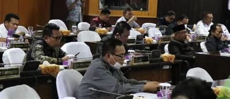 DPRD Kaltim Cabut Dua Perda Soal Reklamasi Tambang Dan Pengelolaan Air