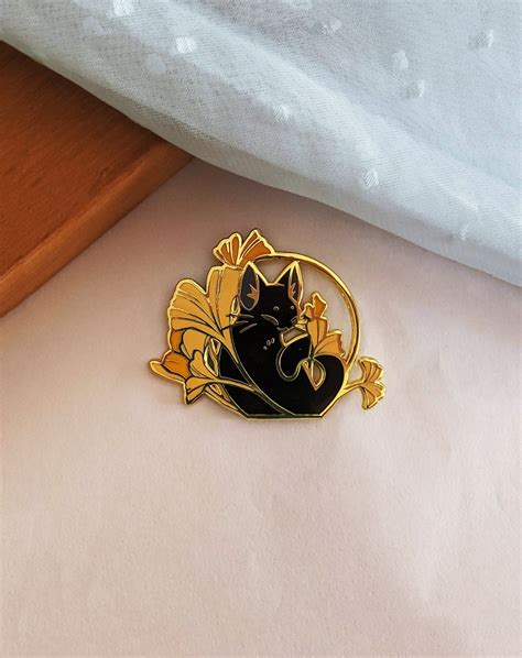 Ginkgo Cat Hard Enamel Pin Gold T For Cat Lovers Black Cat White Cat