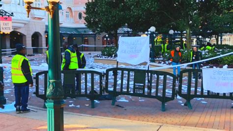 Guests Fearful, Furious as Disney Park Protesters Intimidate Them, Bang ...