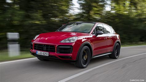 Porsche Cayenne GTS Coupe 2021MY Color Carmine Red Front Three