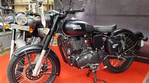 Royal Enfield Classic 500 Stealth Black Autobics left side