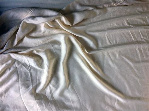 Bamboo vs. Cotton: Which Sheets Are Best For You? (2025) - Mattress Clarity