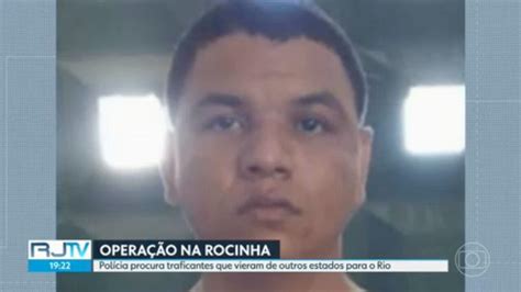 Vídeo Polícia Faz Operação Na Rocinha Em Busca De Traficantes De