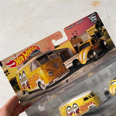Hot Wheels 2 Pack Mooneyes Volkswagen T1 Panel Bus Beetle Hobbies Toys Toys Games On