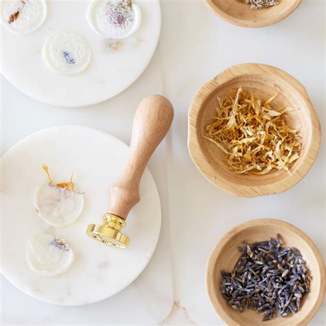 How To Make Wax Seals With Dried Flowers