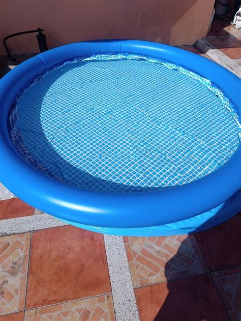 INTEX INFLATABLE SWIMMING POOL on Carousell