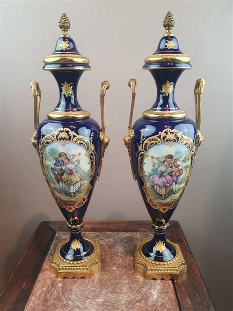 Bleu De S Vres Style Porcelaine De Paris Vase Barnebys