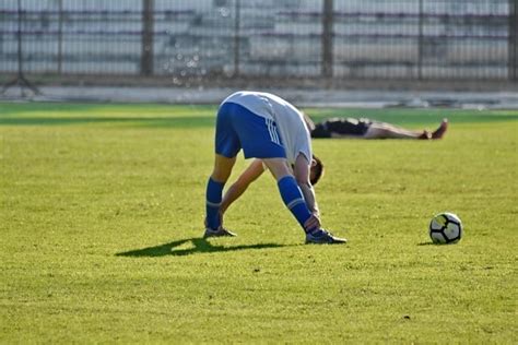 Imagem gratuita equipe meninos crianças bola de futebol torneio