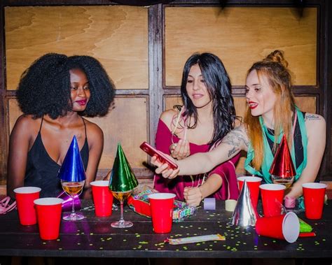 photo friends  night party