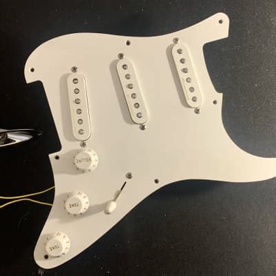 Loaded Pickguard Fender Hot Noiseless Stratocaster Strat Reverb